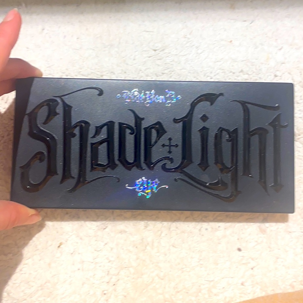 Kat Von D eyeshadow pallet